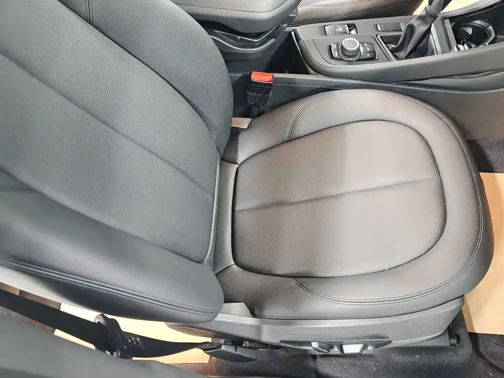 BMW X1 2017 — фото 11