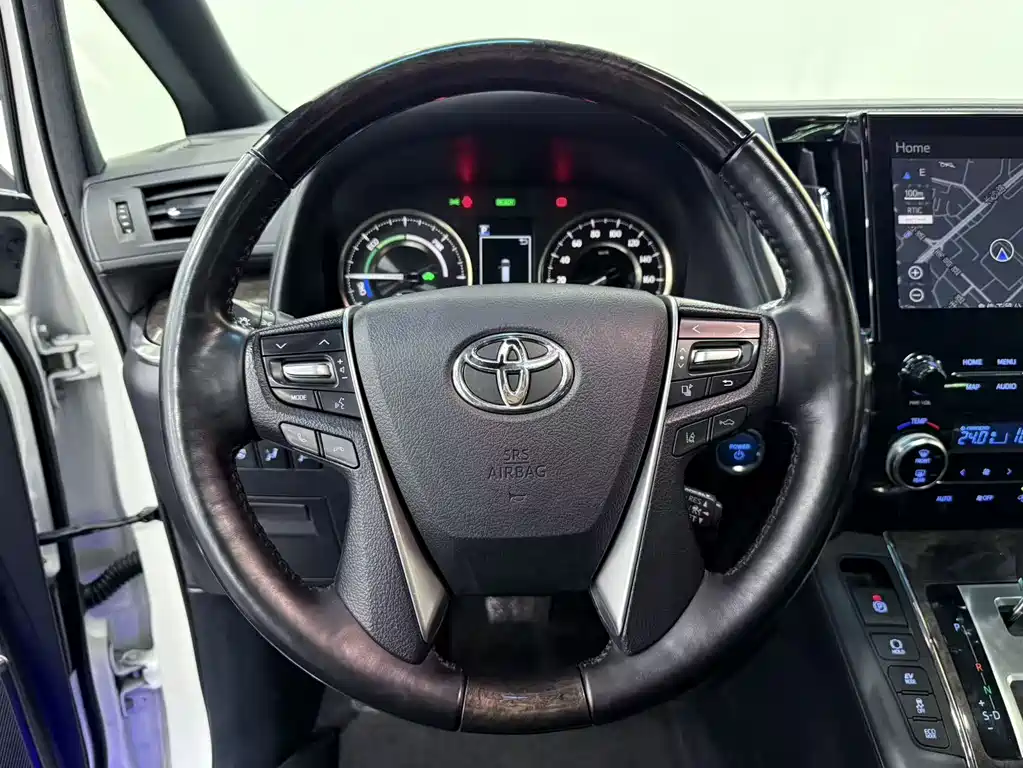 Toyota Vellfire 2021 — фото 17