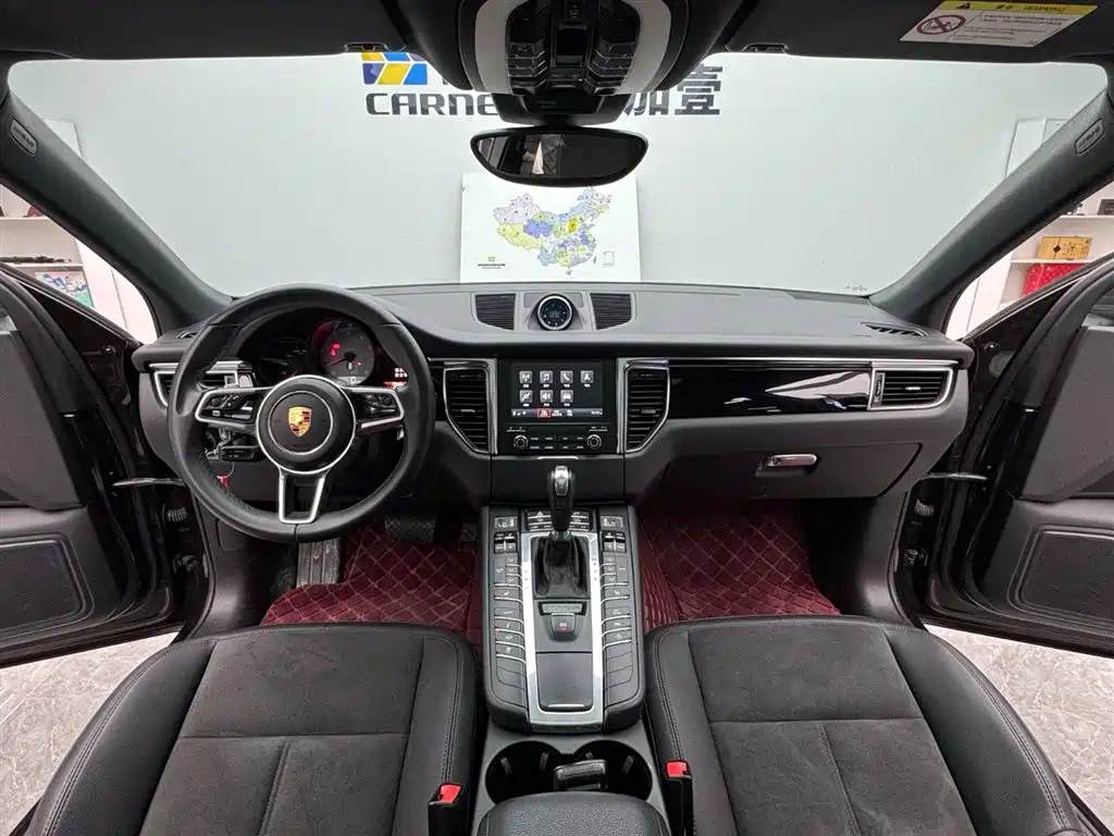 Porsche Macan 2018 — фото 9
