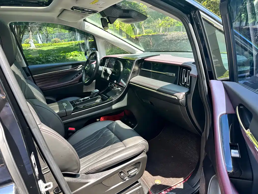 GAC Motor Trumpchi M8 2023 — фото 11