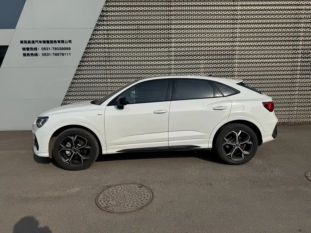 Audi Q3 Sportback 2025 — фото 8