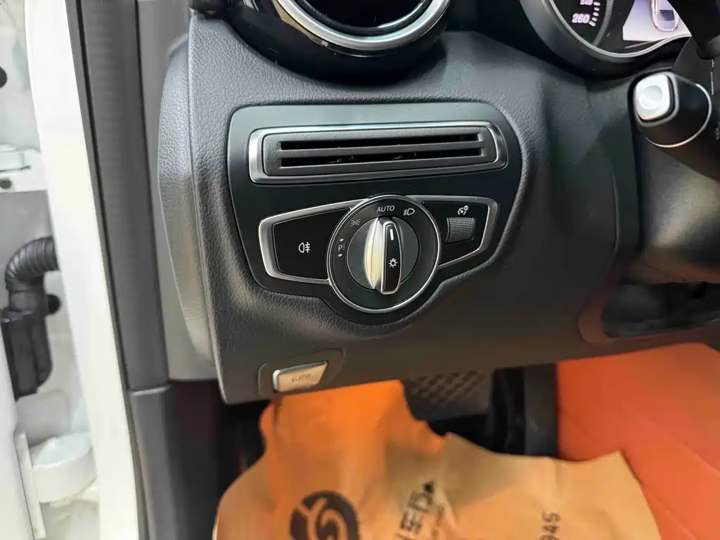 Mercedes-Benz C-Class 2018 — фото 14