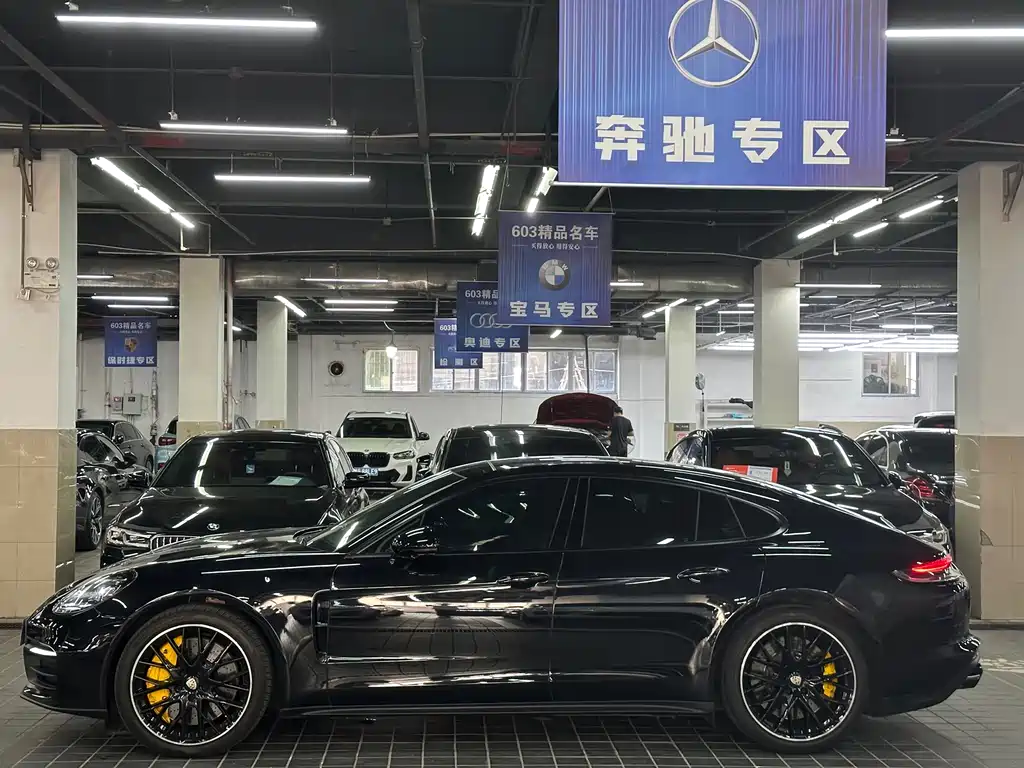 Porsche Panamera 2022