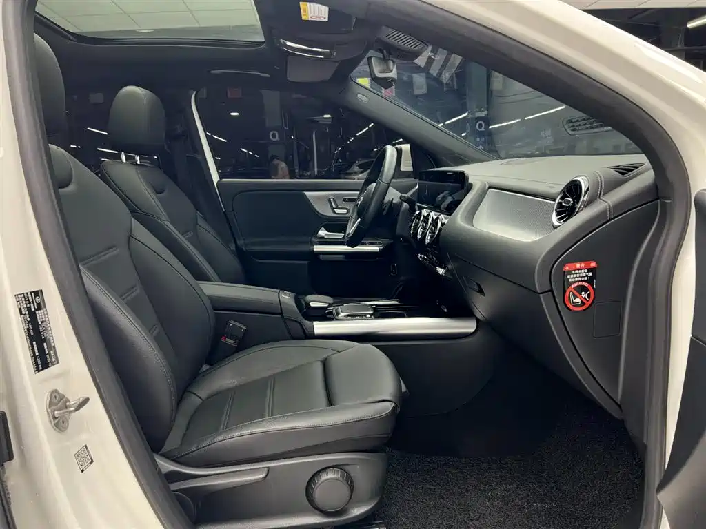 Mercedes-Benz GLA 2021 — фото 19