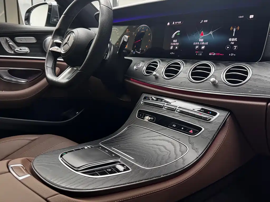 Mercedes-Benz E-Class 2021 — фото 13
