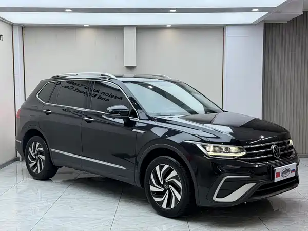 Volkswagen Tiguan L 2023