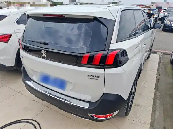 Peugeot 5008 2017