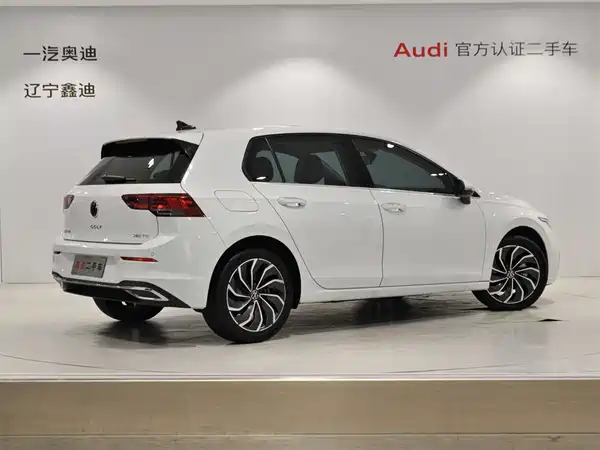 Volkswagen Golf 2024