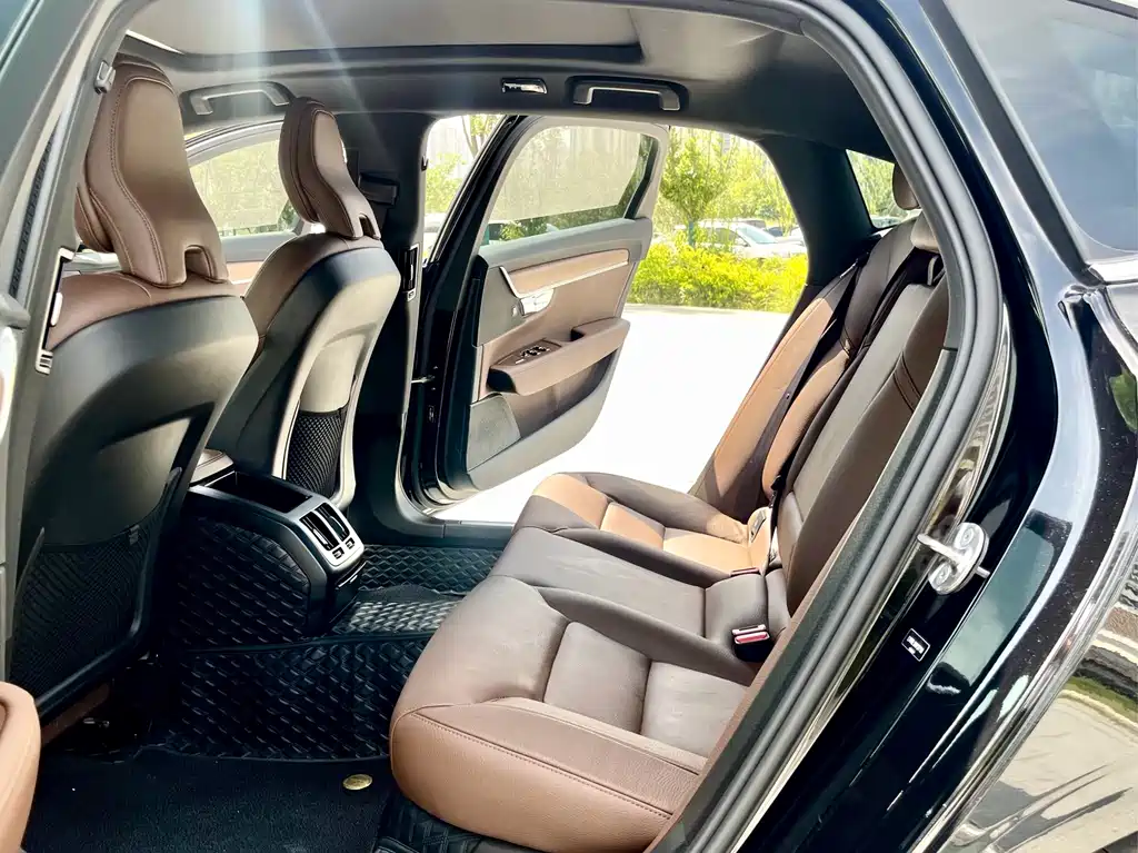 Volvo S90 2022 — фото 15