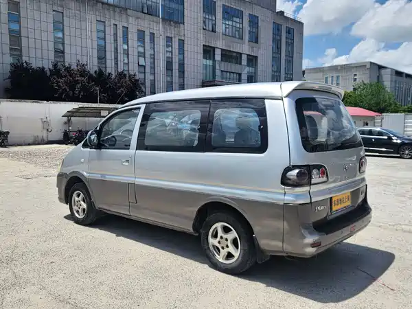 Dongfeng Lingzhi 2016