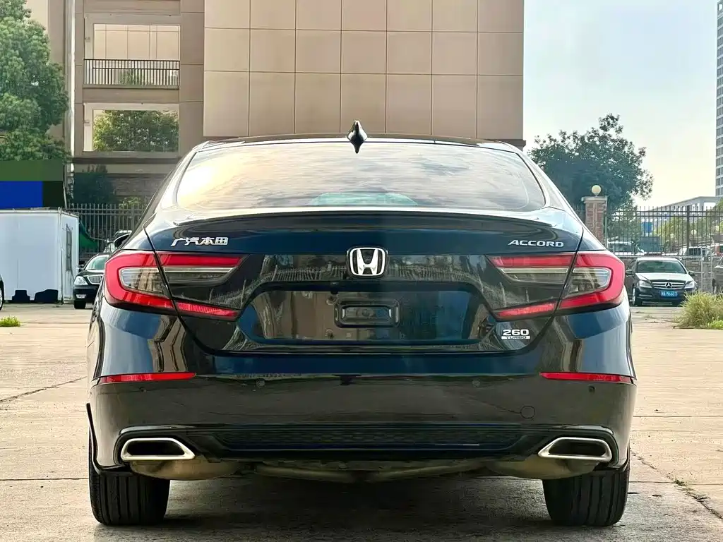 Honda Accord 2022 — фото 8
