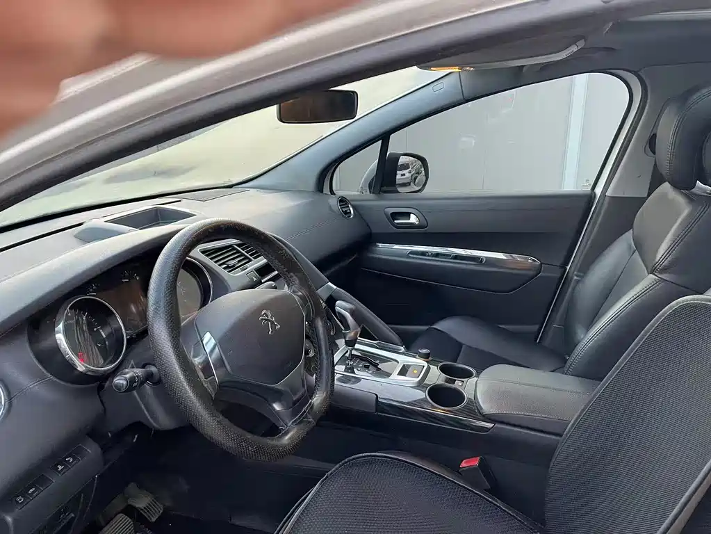 Peugeot 3008 2015 — фото 11