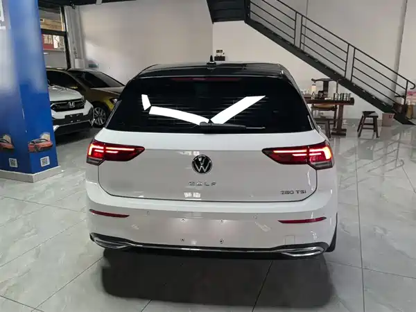 Volkswagen Golf 2023
