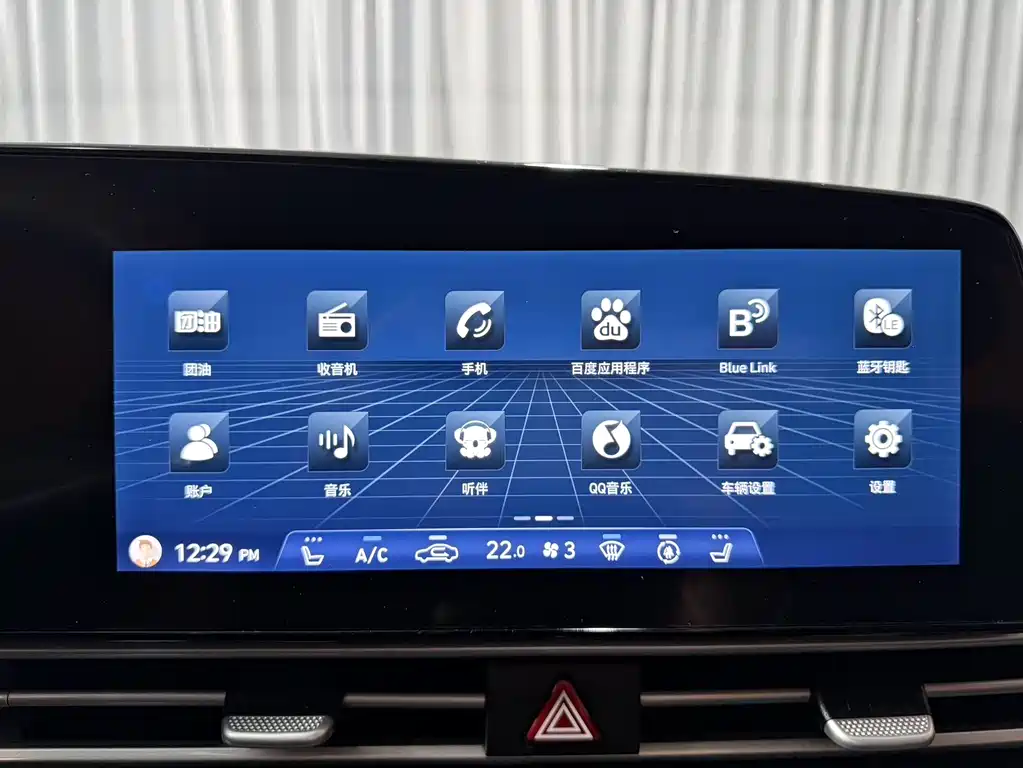 Hyundai Elantra 2022 — фото 18