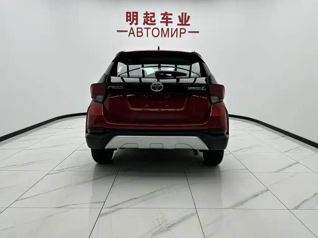 Toyota Yaris L 2022 — фото 10