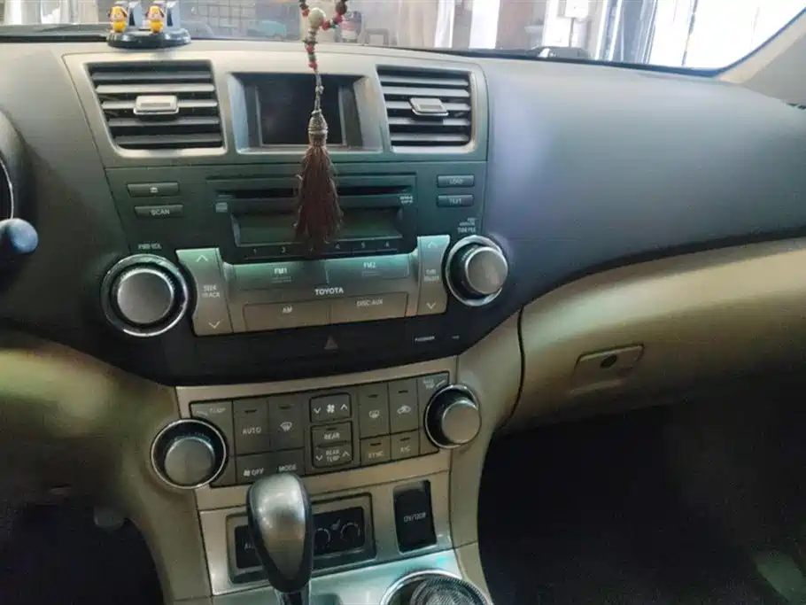 Toyota Highlander 2014 — фото 13