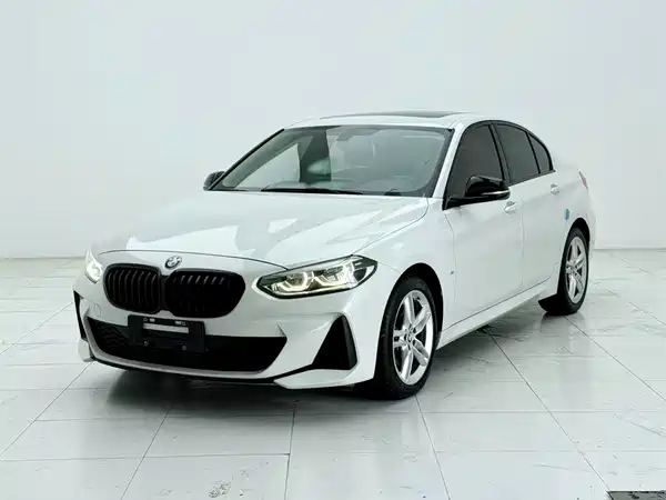 BMW 1 Series 2021