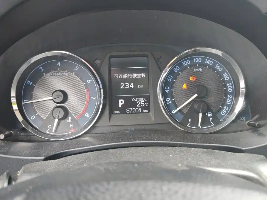 Toyota Corolla 2015 — фото 14