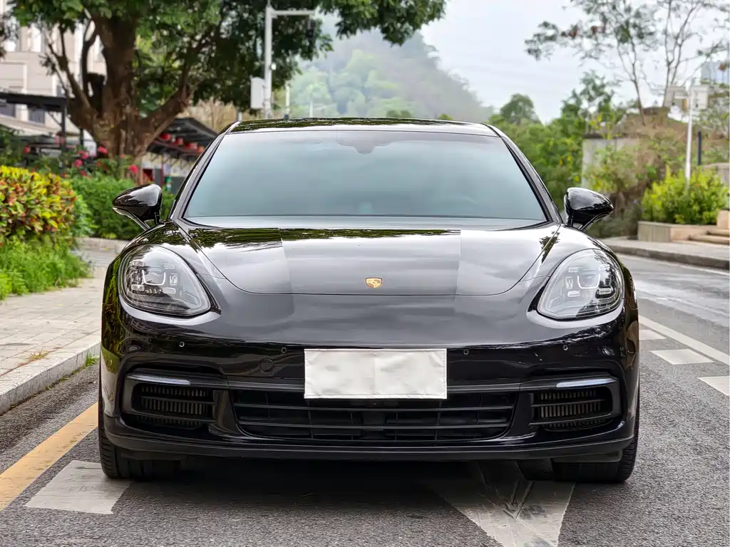 Porsche Panamera 2019 — фото 2