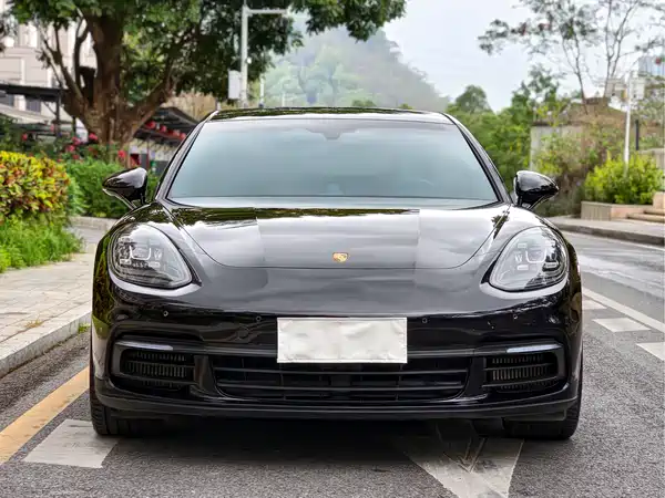 Porsche Panamera 2019
