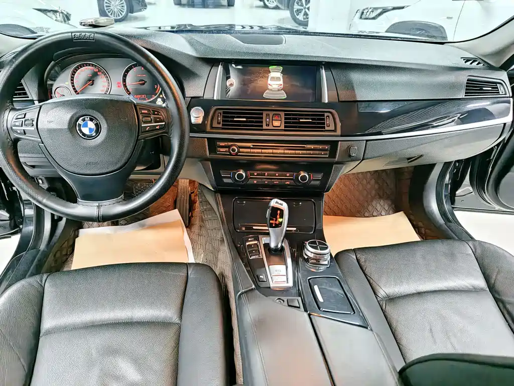 BMW 5 Series 2013 — фото 7