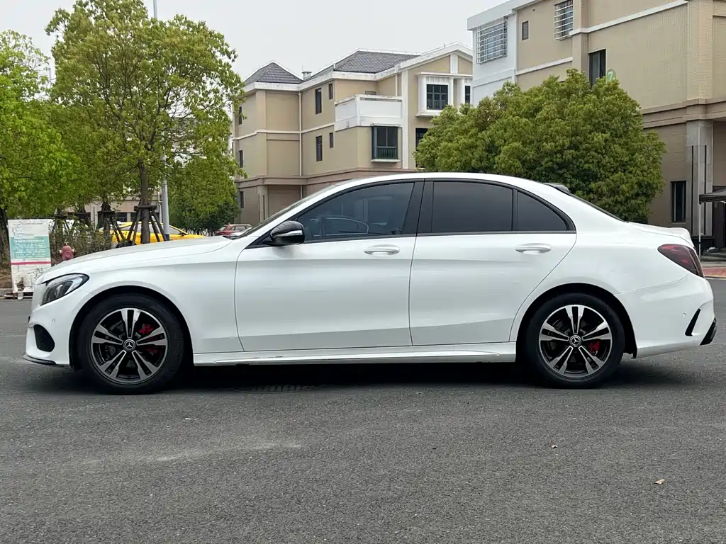 Mercedes-Benz C-Class 2018 — фото 6