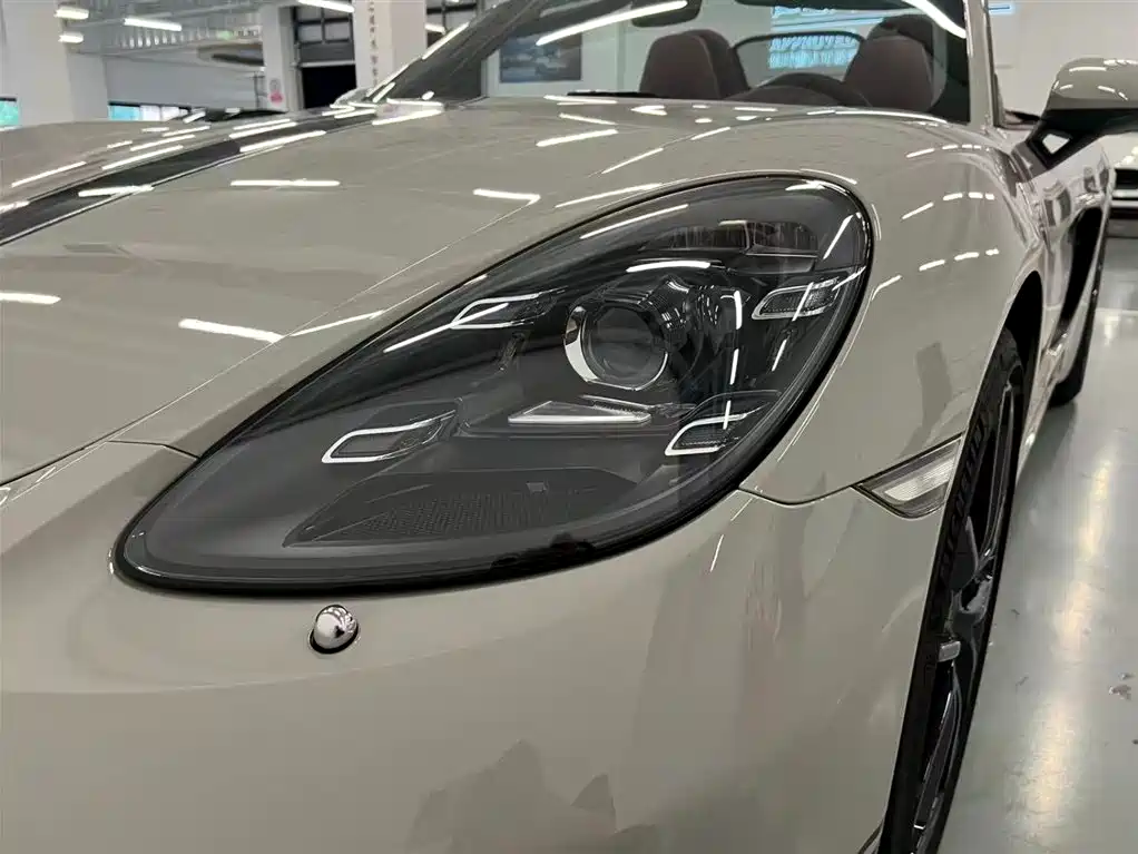 Porsche 718 2025 — фото 17