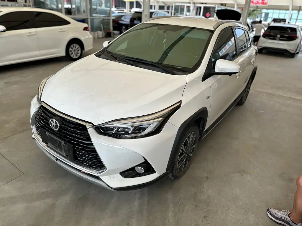 Toyota Yaris L 2022