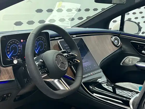 Mercedes-Benz EQE 2025