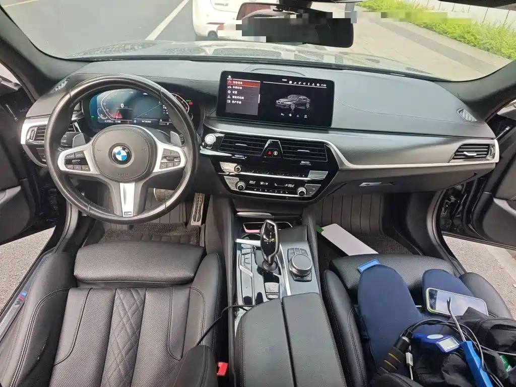 BMW 5 Series 2021 — фото 13