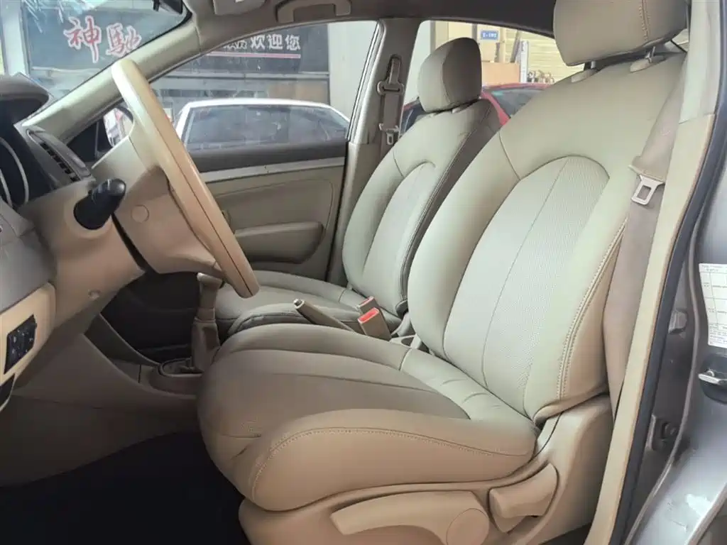 Nissan Sylphy 2015 — фото 15