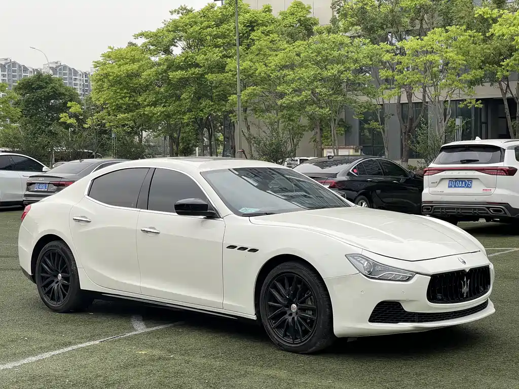 Maserati Ghibli 2017 — фото 3