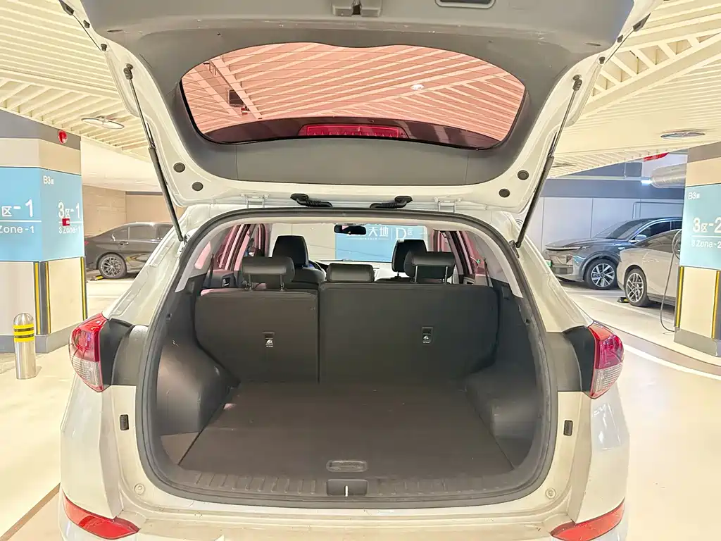 Hyundai Tucson 2018 — фото 14