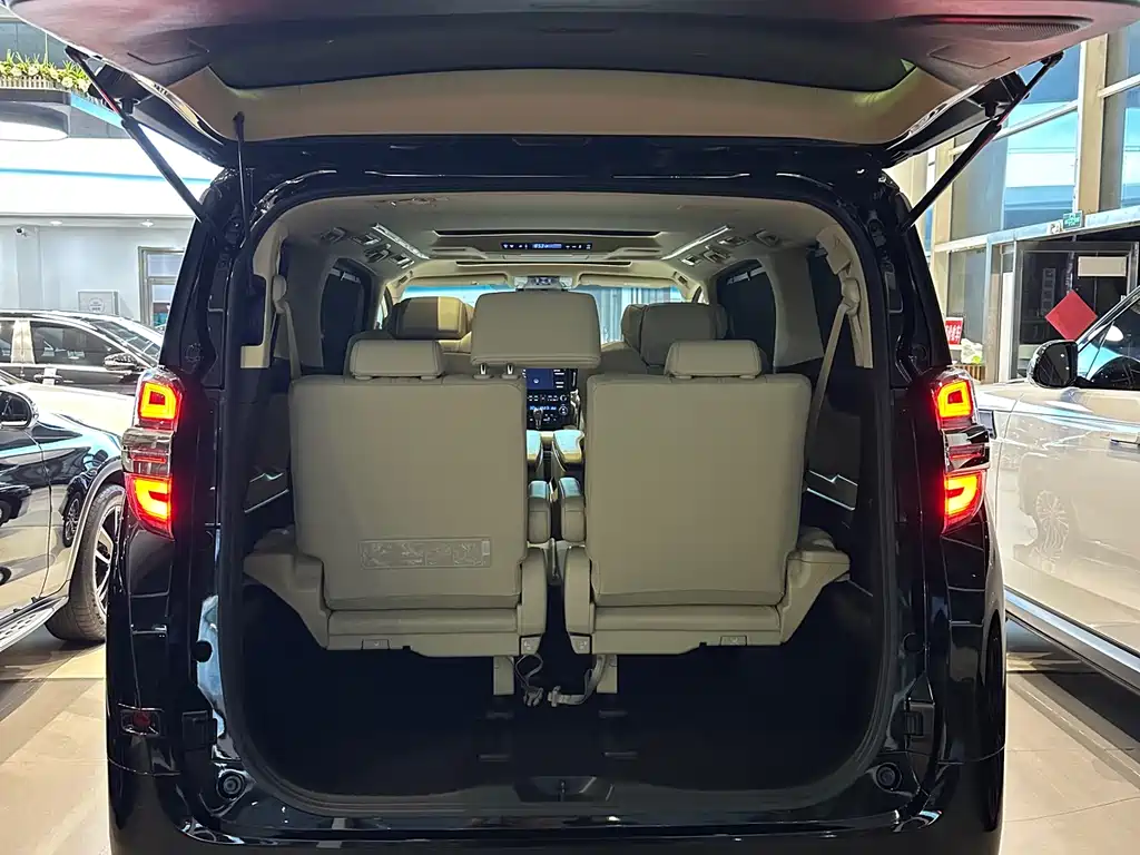 Toyota Vellfire 2022 — фото 20