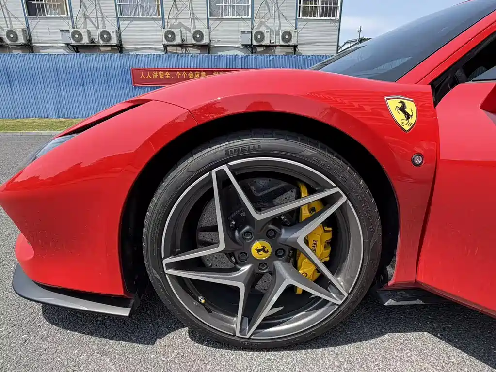 Ferrari F8 2023 — фото 5