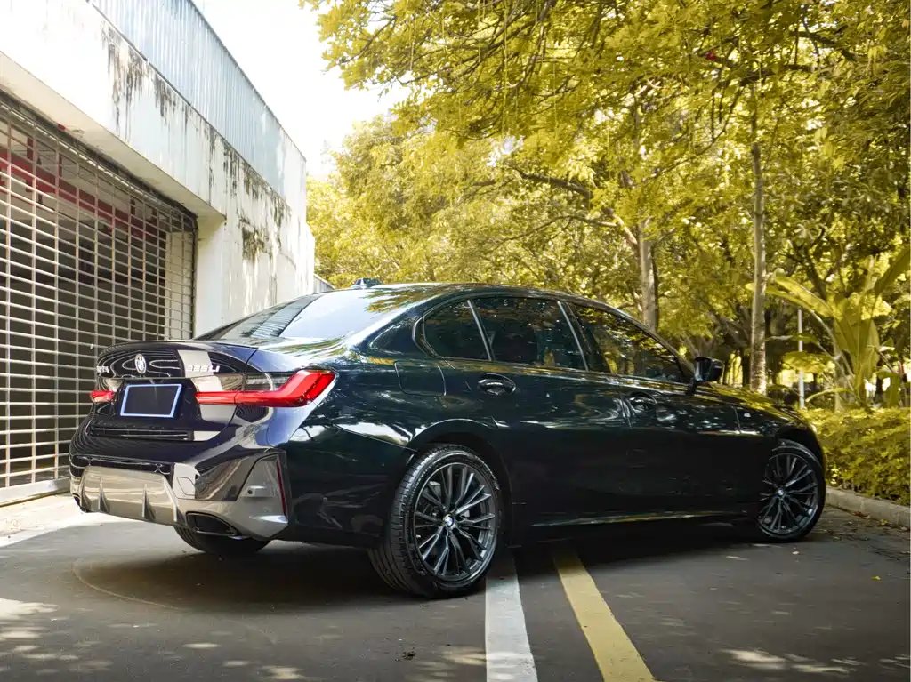 BMW 3 Series 2023