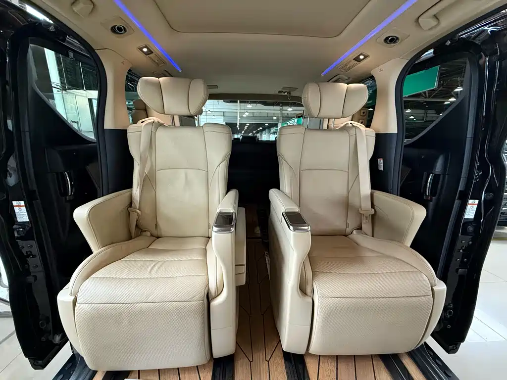 Toyota Alphard 2019 — фото 20