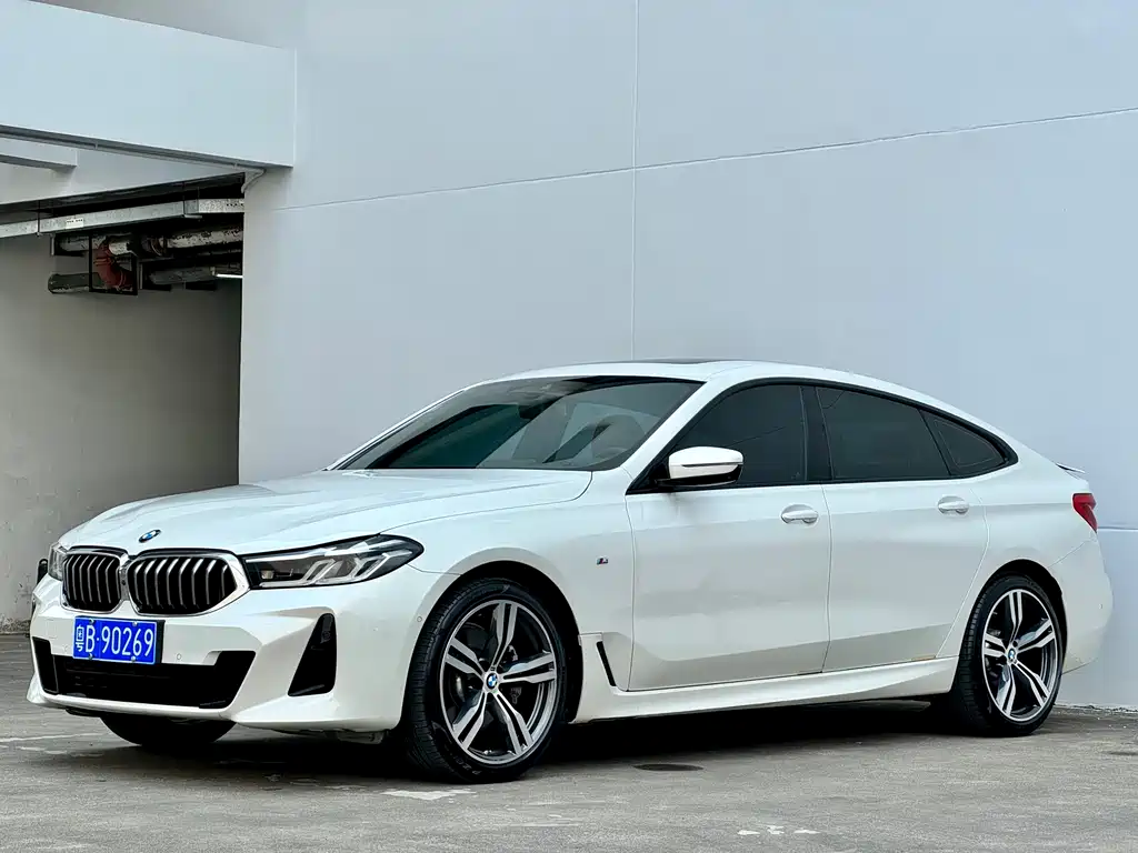 BMW 6 Series GT 2021 — фото 1
