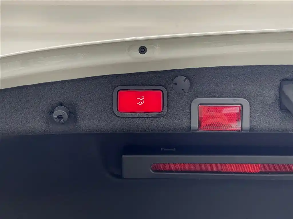 Mercedes-Benz C-Class 2022 — фото 14