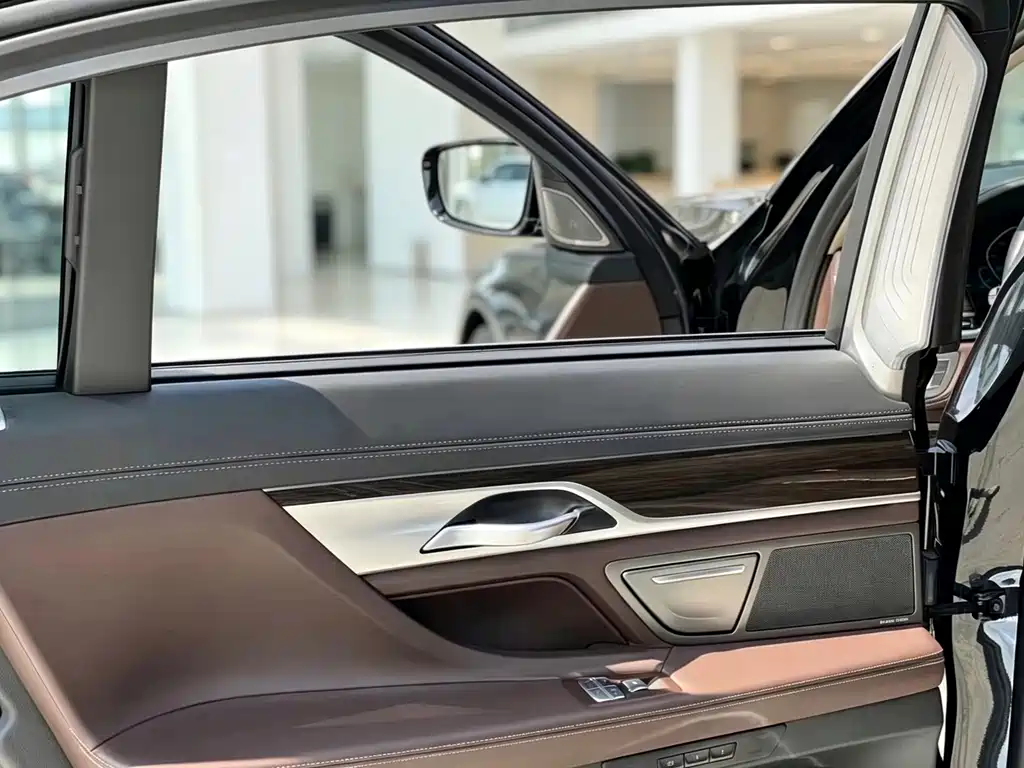BMW 7 Series 2022 — фото 8