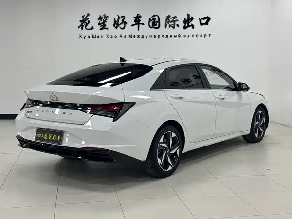 Hyundai Elantra 2023