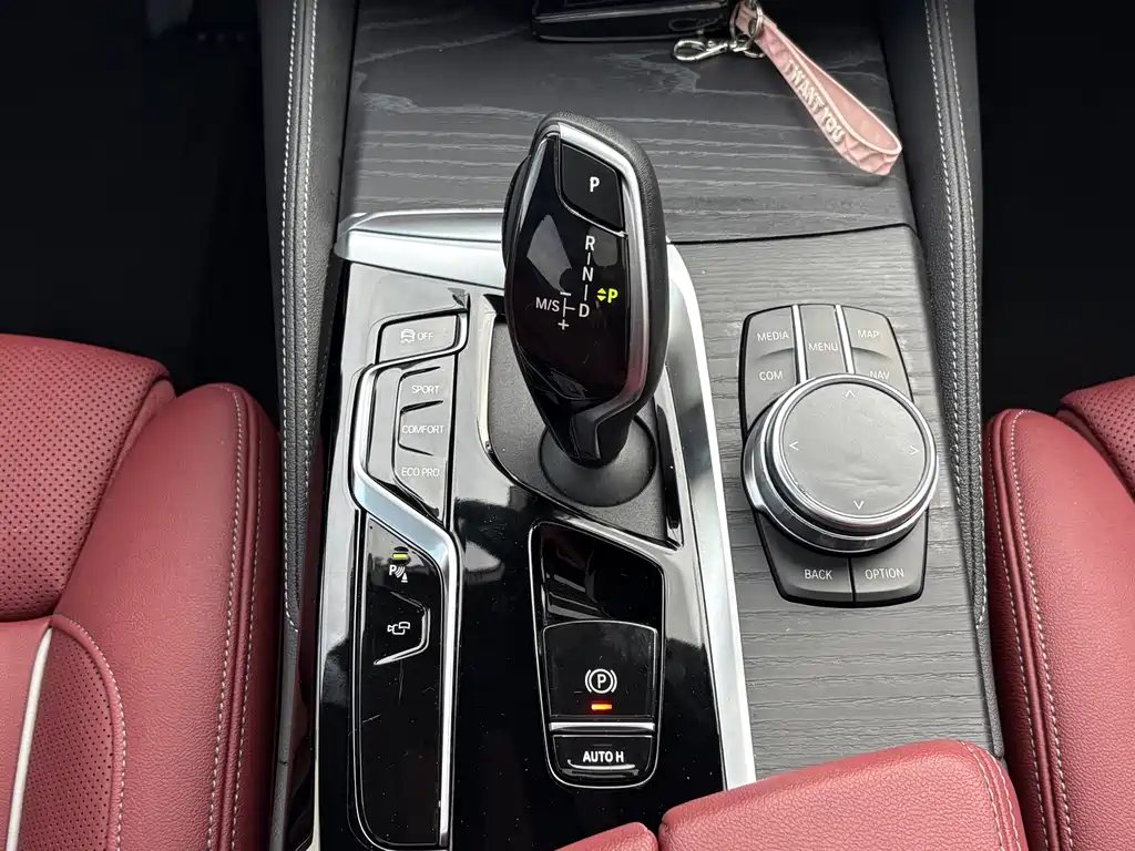 BMW 5 Series 2023 — фото 13