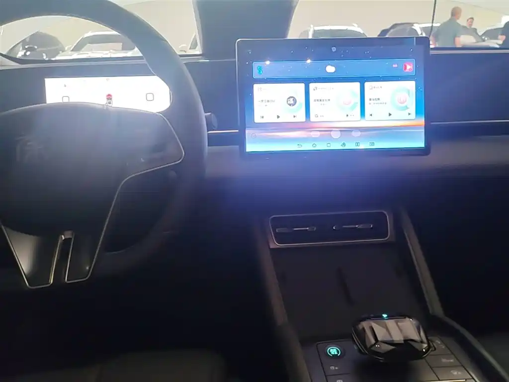 BYD Qin L 2025 — фото 10