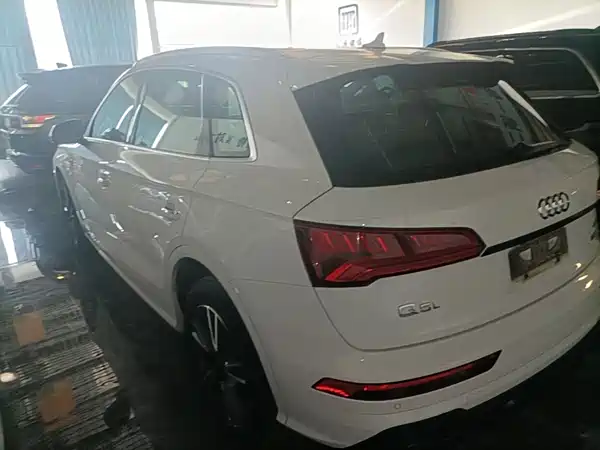 Audi Q5L 2019