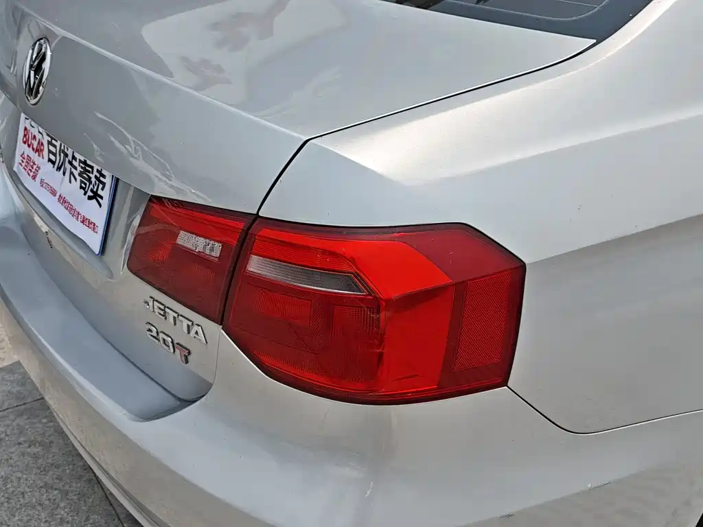 Volkswagen Jetta 2016 — фото 16
