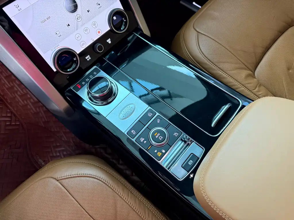 Land Rover Range Rover 2018 — фото 12