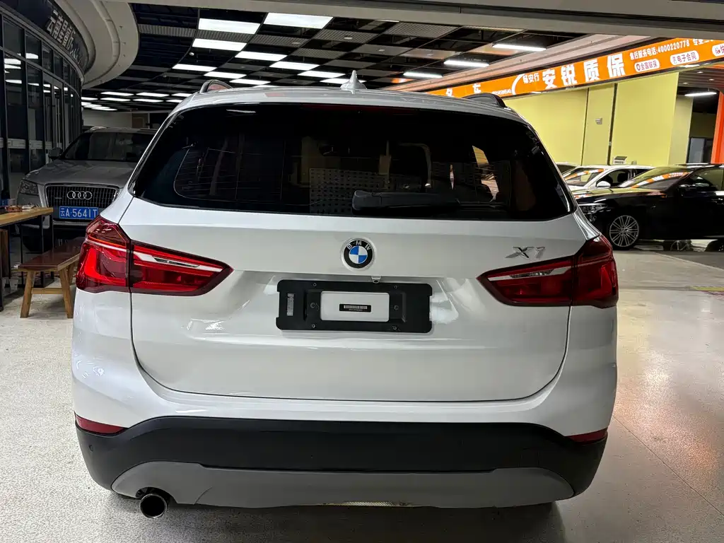 BMW X1 2016 — фото 8