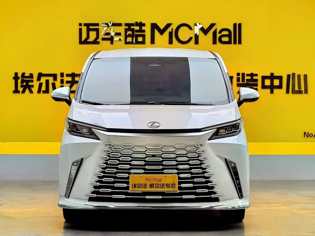 Lexus LM 2025
