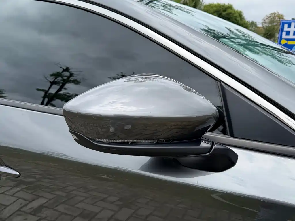Mazda 3 Axela 2023 — фото 23