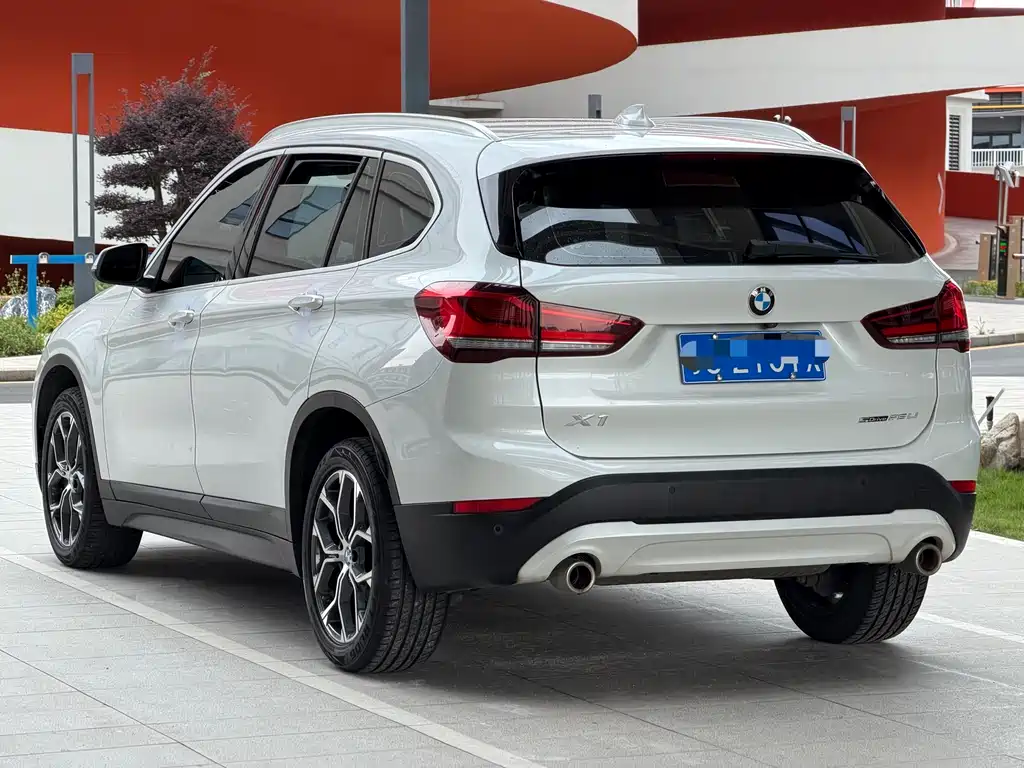 BMW X1 2022 — фото 12